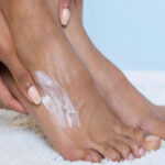 CERAVE – SA Crème Pieds Régénérante Très Secs, Abîmes, Rugeux – 88ml 4